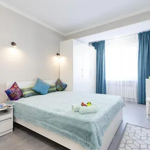 https://shicarnye-novye-1-comnatnye-apartamenty-v-samom-centre-goroda.hotels-of-almaty.com