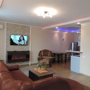 https://apartment-on-marshala-malinovskogo-street.hotels-of-kiev.com